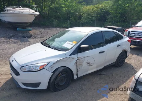2015 Ford Focus S from USA, damaged, VIN 1FADP3E28FL321466